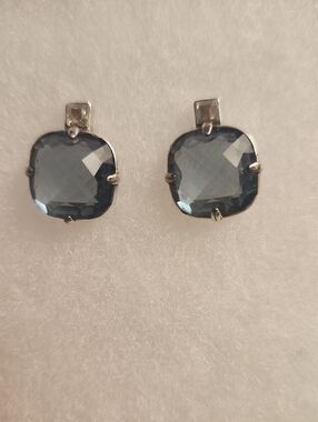 BLUE CZ SQUARE SHAPED STUD / POST EARRINGS SILVERTONE SETTING .75 IN L X .5 IN W